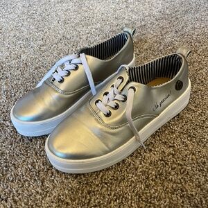 Loly in the sky sneakers size 7.5